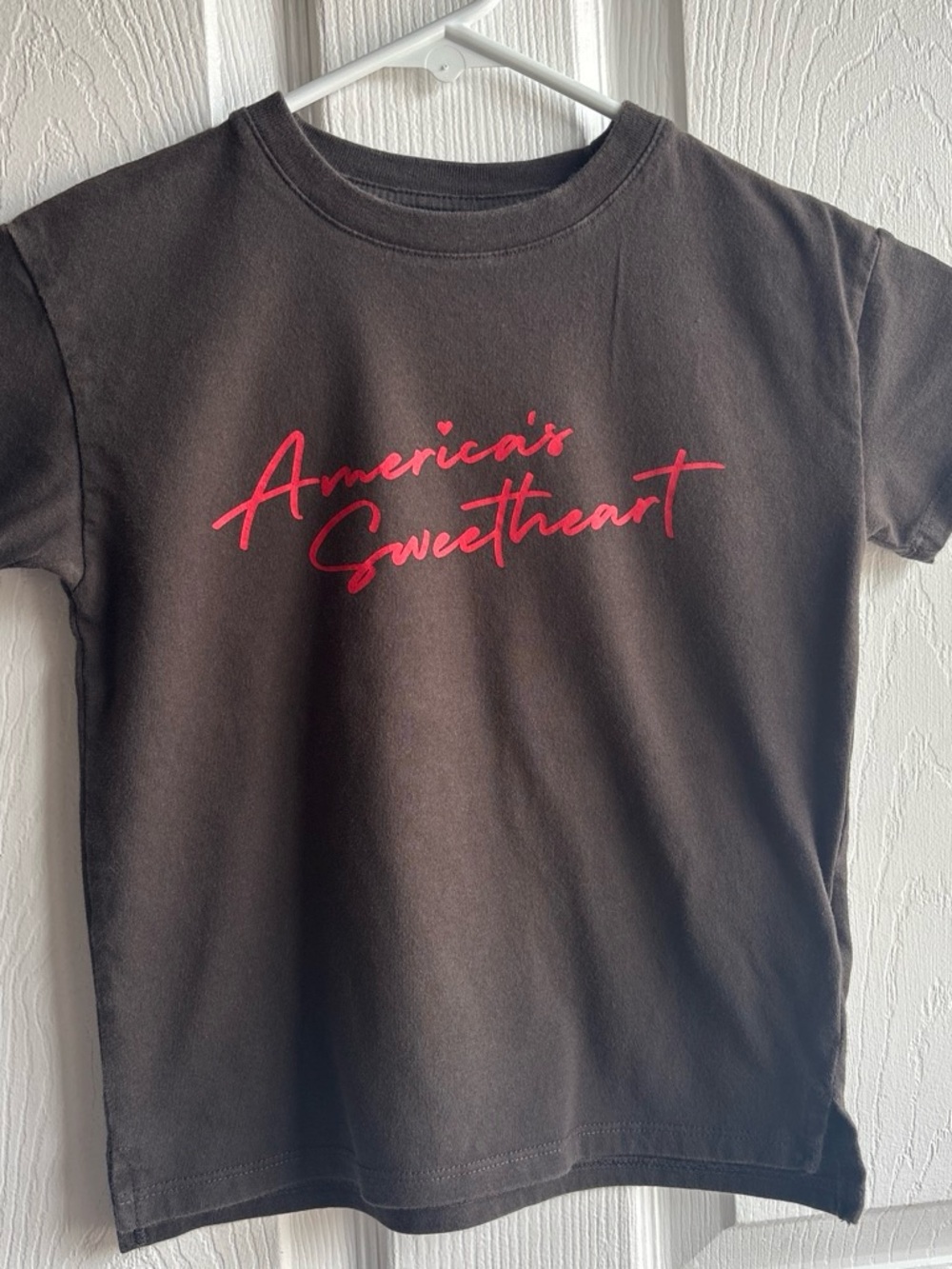 Cotton On Kids Size 5 Black/Red America's Sweetheart Logo Crew Neck T-Shirt